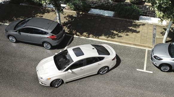2013 Ford Fusion Titanium Exterior White.png