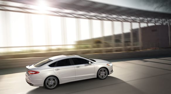 2013 Ford Fusion Titanium Exterior Side View.png
