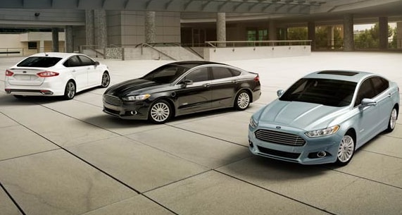 2013 Ford Fusion SE Exterior.png